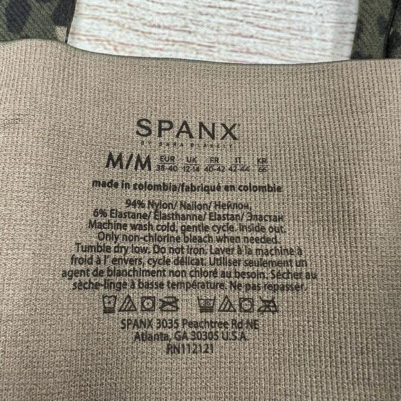 SPANX Look at Me Now Seamless Olive Green Leopard Print Leggings Size M NWT - Picture 7 of 11